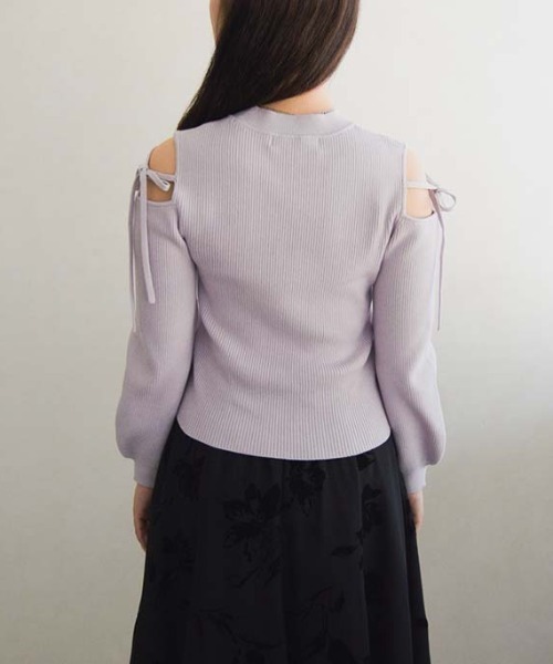MISCH MASCH(ミッシュマッシュ)の「肩開きリボンニット(ニット/セーター・レディース・ブラック/ホワイト/ラベンダー・フリ-)」の18枚目の写真
