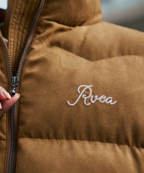 RVCA(ルーカ)の「RVCA レディース DEVON SUEDET PUFFER VEST ベスト 【2025年秋冬モデル】 @autumn/ルーカエコスエード中綿ベスト(ベスト・レディース・ブラック/ブラウン系その他・MEDIUM/SMALL/LARGE)」の6枚目の写真