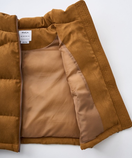 RVCA(ルーカ)の「RVCA レディース DEVON SUEDET PUFFER VEST ベスト 【2025年秋冬モデル】 @autumn/ルーカエコスエード中綿ベスト(ベスト・レディース・ブラック/ブラウン系その他・MEDIUM/SMALL/LARGE)」の15枚目の写真
