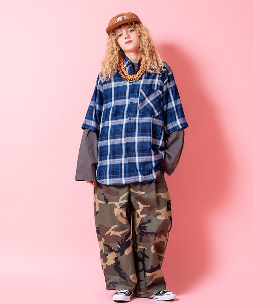 a.p.o.v.(エーピーオービー)の「a.p.o.v. チェック柄シャツレイヤードオーバーサイズカットソー(Tシャツ/カットソー・メンズ・ネイビー/ブラック・ONESIZE)」の6枚目の写真
