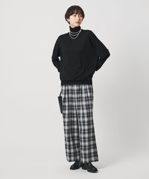 UNITED ARROWS（ユナイテッドアローズ）の「18G ウール タートルネック ニット ‐ウォッシャブル‐（ニット/セーター・レディース・オフホワイト/ブラック/ダークブラウン/ベージュ/ネイビー・FREE）」の13枚目の写真