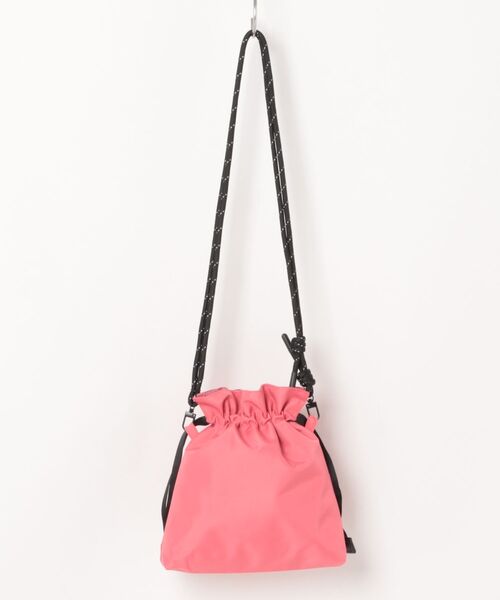 VANS（バンズ）の「VANS ヴァンズ Drawstring Shoulder Bag バッグ 125K7190100 PINK（ボディバッグ/ウエストポーチ・メンズ・ピンク・FREE）」の2枚目の写真