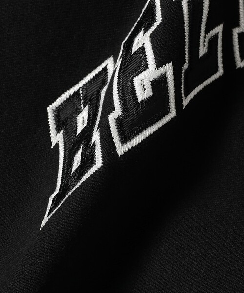 Hellrazor(ヘルレイザー)の「HELLRAZOR / ARCH LOGO FULL ZIP HOODIE(スウェット・メンズ・ブラック・M/L/XL)」の6枚目の写真