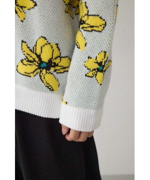 AZUL by moussy(アズールバイマウジー)の「フラワーダブルジャガードニット(ニット/セーター・メンズ・ブラック系その他/グレー系その他/ホワイト系その他・MEDIUM/LARGE)」の5枚目の写真