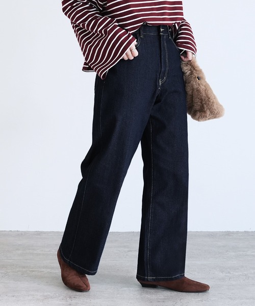 reca(レカ)の「飾り釦付き裏ゴムストレートデニムパンツ(デニムパンツ・レディース・グレー/ブルー/ネイビー/ライトブルー・M/L/LL)」の14枚目の写真