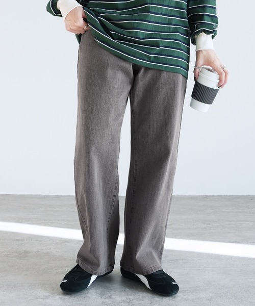 reca(レカ)の「飾り釦付き裏ゴムストレートデニムパンツ(デニムパンツ・レディース・グレー/ブルー/ネイビー/ライトブルー・M/L/LL)」の5枚目の写真