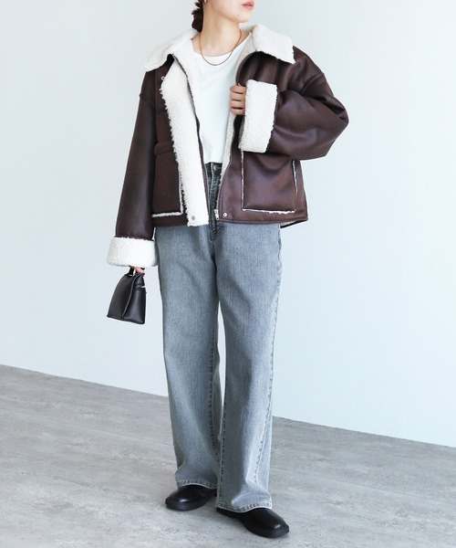 reca（レカ）の「飾り釦付き裏ゴムストレートデニムパンツ（デニムパンツ・レディース・グレー/ブルー/ネイビー/ライトブルー・M/L/LL）」の9枚目の写真