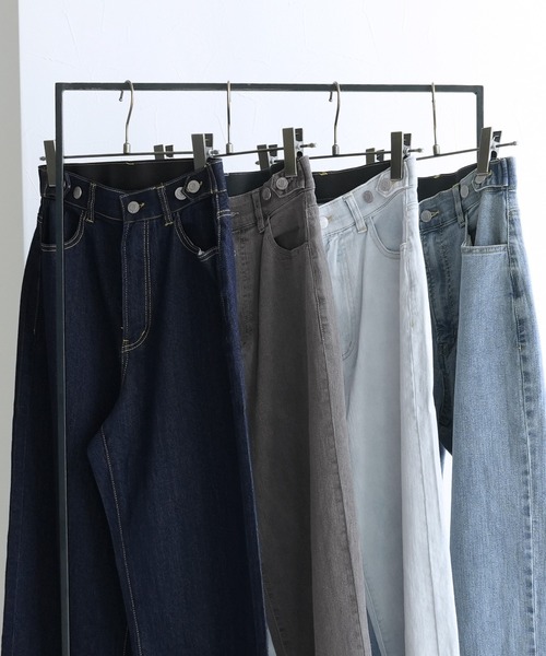 reca（レカ）の「飾り釦付き裏ゴムストレートデニムパンツ（デニムパンツ・レディース・グレー/ブルー/ネイビー/ライトブルー・M/L/LL）」の16枚目の写真