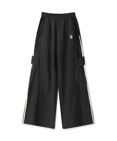 AVANDRESS(アバンドレス )の「ローカルナイロンパンツ - 2COL(スウェットパンツ・メンズ・ブラック/チャコール・SMALL/MEDIUM/LARGE)」の6枚目の写真