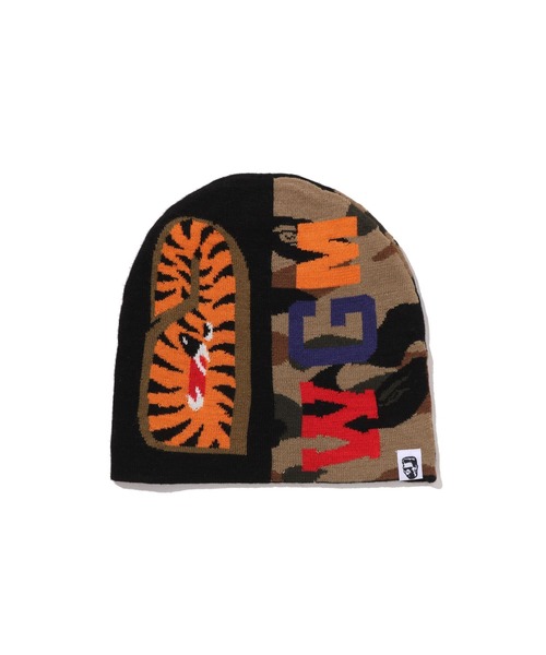 A BATHING APE（アベイシングエイプ）の「1ST CAMO SHARK KNIT CAP（ハット・メンズ・グレー/ブラック/レッド・FREE）」の4枚目の写真
