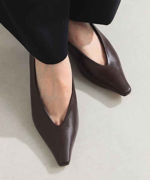 HENRI EN VARGO（ヘンリエンヴァーゴ）の「HENRI EN VARGO / HEREN パンプス（パンプス・レディース・ダークブラウン/ブラック・38/37.5/37/36.5/36/35.5）」の3枚目の写真