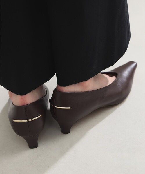 HENRI EN VARGO（ヘンリエンヴァーゴ）の「HENRI EN VARGO / HEREN パンプス（パンプス・レディース・ダークブラウン/ブラック・38/37.5/37/36.5/36/35.5）」の4枚目の写真