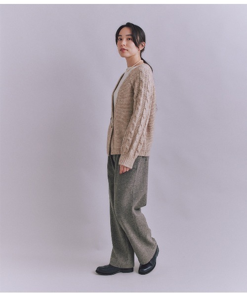 SIPULI（シプリ）の「Cotton Alpaca ケーブルラグランニットカーディガン（ニット/セーター・レディース・ベージュ/サックスブルー・2）」の8枚目の写真