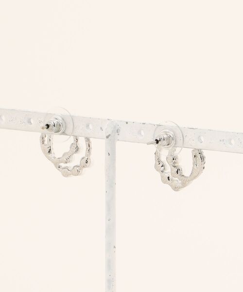 tone(トーン)の「【88eighty-eight】シルバービジューパール空月シンプルピアス【import】(MA)(ピアス(両耳用)・レディース・シルバー・FREE)」の3枚目の写真
