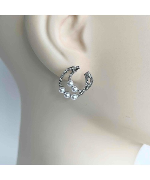 tone(トーン)の「【88eighty-eight】シルバービジューパール空月シンプルピアス【import】(MA)(ピアス(両耳用)・レディース・シルバー・FREE)」の2枚目の写真