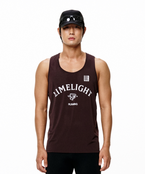 LIMELIGHT APPAREL(ライムライトアパレル)の「アーチロゴランニングスリーブレスパンチング(ブラウン/ホワイト)(Tシャツ/カットソー・メンズ・その他・SMALL/MEDIUM/LARGE/X-LARGE)」の1枚目の写真