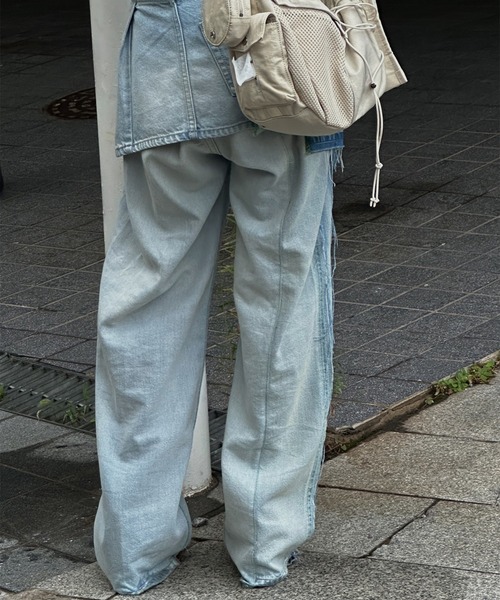 Ameri（アメリ）の「NEON STITCH REMAKE DENIM（デニムパンツ・レディース・ブラック/ブルー・24inch/25inch/26inch）」の6枚目の写真