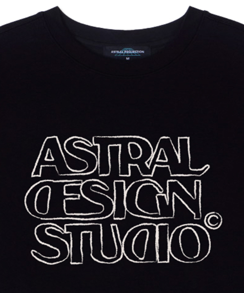 ASTRAL PROJECTION（アストラルプロジェクション）の「アストラルデザインスタジオ2 スーピマコットンラウンドネック半袖Tシャツ_ブラック（Tシャツ/カットソー・メンズ・その他・MEDIUM/X-LARGE/LARGE）」の3枚目の写真