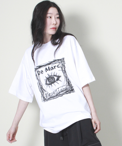 DEMARC(ドゥマーク)の「オーバーサイズスクエアプリント半袖Tシャツホワイト(Tシャツ/カットソー・レディース・その他・LARGE/MEDIUM)」の4枚目の写真