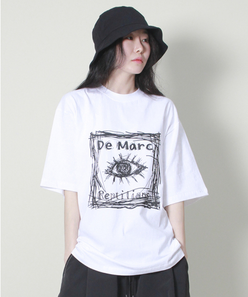 DEMARC(ドゥマーク)の「オーバーサイズスクエアプリント半袖Tシャツホワイト(Tシャツ/カットソー・レディース・その他・LARGE/MEDIUM)」の5枚目の写真