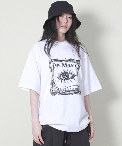 DEMARC(ドゥマーク)の「オーバーサイズスクエアプリント半袖Tシャツホワイト(Tシャツ/カットソー・レディース・その他・LARGE/MEDIUM)」の8枚目の写真