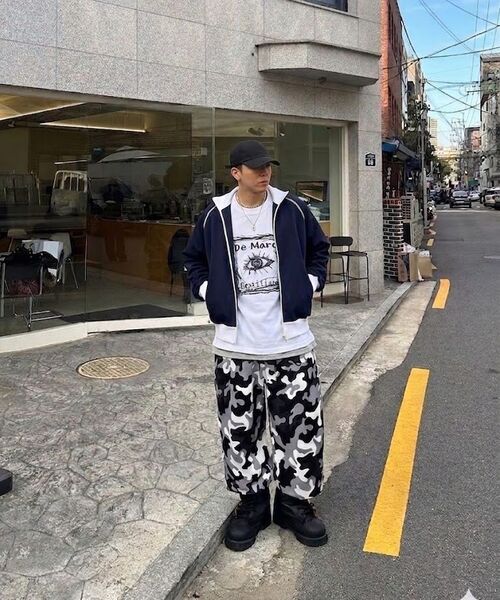 DEMARC(ドゥマーク)の「オーバーサイズスクエアプリント半袖Tシャツホワイト(Tシャツ/カットソー・レディース・その他・LARGE/MEDIUM)」の11枚目の写真