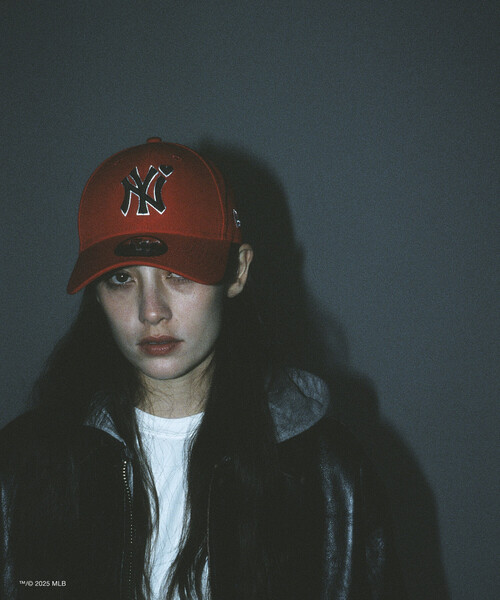 BASICKS（ベイシックス）の「BASICKS/ベイシックス x Newera Yankees Cap / YKS-1201（キャップ・レディース・ネイビー/ブラック/レッド・ONE SIZE）」の3枚目の写真