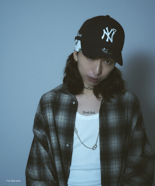 BASICKS（ベイシックス）の「BASICKS/ベイシックス x Newera Yankees Cap / YKS-1201（キャップ・レディース・ネイビー/ブラック/レッド・ONE SIZE）」の2枚目の写真