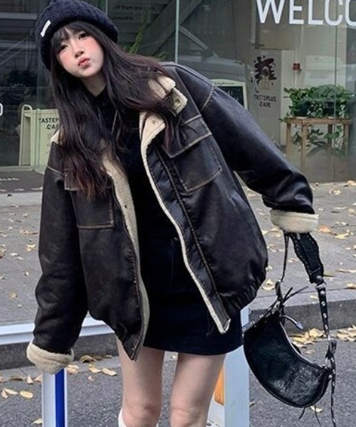 ViViDAY(ビビデー)の「ボアレザーオーバーサイズブルゾン(ブルゾン・レディース・ブラウン/ブラック・M)」の3枚目の写真