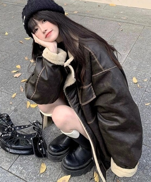 ViViDAY(ビビデー)の「ボアレザーオーバーサイズブルゾン(ブルゾン・レディース・ブラウン/ブラック・M)」の6枚目の写真