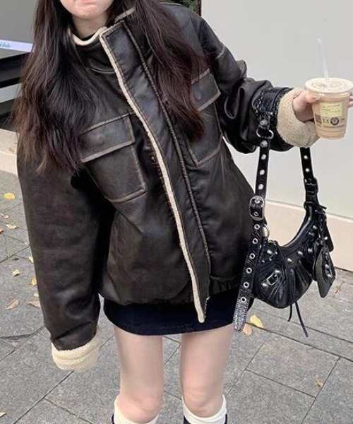 ViViDAY(ビビデー)の「ボアレザーオーバーサイズブルゾン(ブルゾン・レディース・ブラウン/ブラック・M)」の13枚目の写真