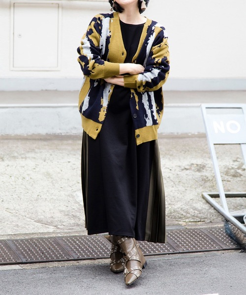 OSMOSIS(オズモーシス)の「2WAYバックプリーツワンピース(ワンピース・レディース・ネイビー/ブラック・ONE SIZE)」の9枚目の写真