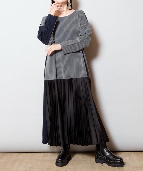 OSMOSIS(オズモーシス)の「2WAYバックプリーツワンピース(ワンピース・レディース・ネイビー/ブラック・ONE SIZE)」の22枚目の写真