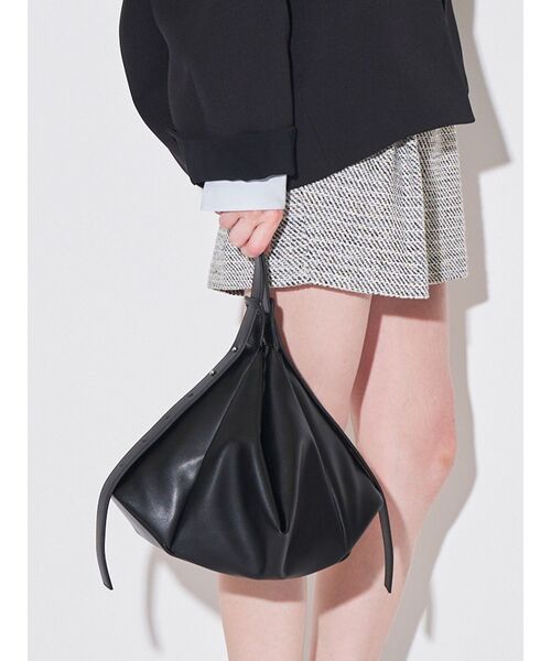 ELENDEEK（エレンディーク）の「フォルム2WAYバッグ（ショルダーバッグ・レディース・オフホワイト/シルバー/ブラック・FREE）」の2枚目の写真