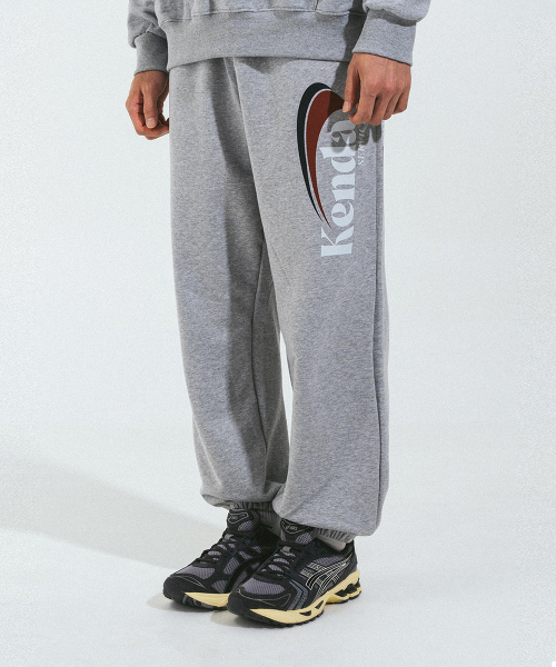 KENDA(ケンダ)の「SLASH LOGO SWEATPANTS (MELANGE)(スウェットパンツ・レディース・チャコールグレー・SMALL/MEDIUM/LARGE)」の3枚目の写真
