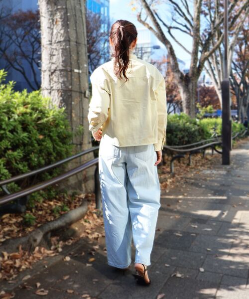 le.coeur blanc（ルクールブラン）の「スタンドネックパールボタンシャツ（シャツ/ブラウス・レディース・ダークグレー/イエロー/オフホワイト/サックスブルー/ピンク・38）」の10枚目の写真