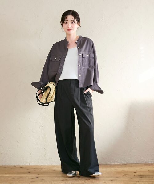 le.coeur blanc（ルクールブラン）の「スタンドネックパールボタンシャツ（シャツ/ブラウス・レディース・ダークグレー/イエロー/オフホワイト/サックスブルー/ピンク・38）」の19枚目の写真