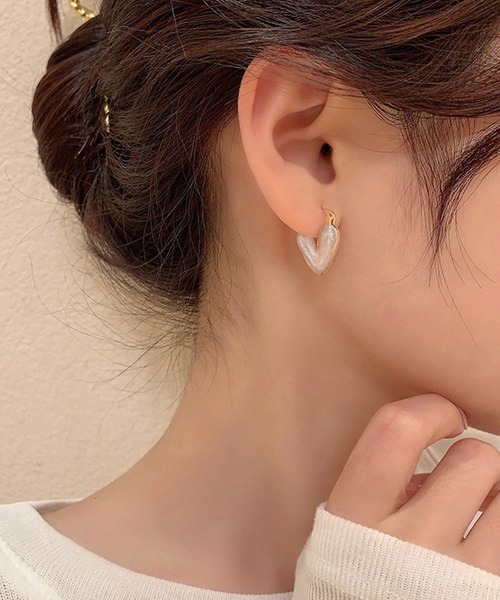 blackdia ocean(ブラックダイヤオーシャン)の「blackdia ocean メルティ ハートピアス(ピアス(両耳用)・レディース・シャンパン/ミント/ホワイト・FREE)」の4枚目の写真