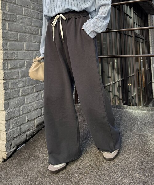 CIAOPANIC TYPY（チャオパニックティピー）の「【スタッフ所持率No.1！／新色追加】裏毛ワイドスウェットパンツ（スウェットパンツ・レディース・ブラック/チャコールグレー/ベージュ/グレー/オフホワイト・LARGE/MEDIUM/SMALL）」の16枚目の写真