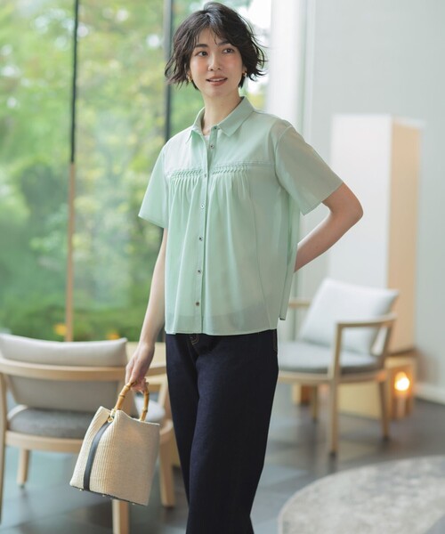 J.PRESS(ジェイプレス)の「【レイヤードスタイルに】FINE COTTON SLEEVELESS タンクトップ(タンクトップ・レディース・ホワイト系/ブラック系/ベージュ系/シルバー系・T15/T13)」の13枚目の写真