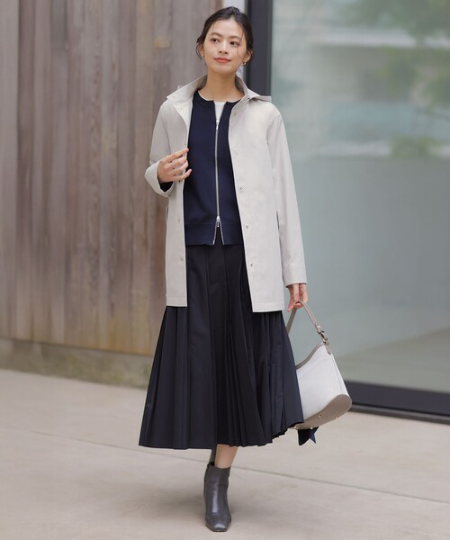 J.PRESS(ジェイプレス)の「【レイヤードスタイルに】FINE COTTON SLEEVELESS タンクトップ(タンクトップ・レディース・ホワイト系/ブラック系/ベージュ系/シルバー系・T15/T13)」の15枚目の写真