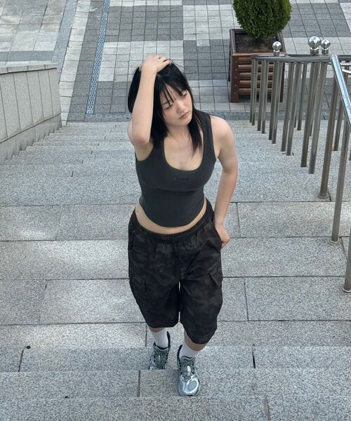A FEW COMMENTS（アフューコメンツ）の「ピグメントスモークシャーリングタンクトップ CHARCOAL（Tシャツ/カットソー・レディース・その他・FREE）」の3枚目の写真