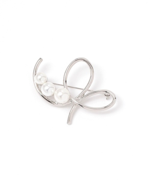 studio CLIP（スタディオクリップ）の「【daily CLIP】パールライクリボンモチーフブローチ（ブローチ/コサージュ・レディース・その他1/その他2・FREE）」の2枚目の写真