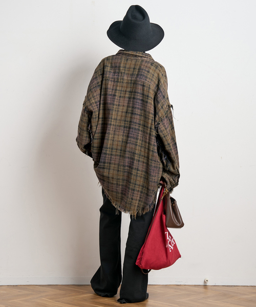 R13（アールサーティーン）の「*【R13/アールサーティーン】SHREDDED SEAM DROP NECK SHIRT（シャツ/ブラウス・レディース・ブラウン・FREE）」の12枚目の写真