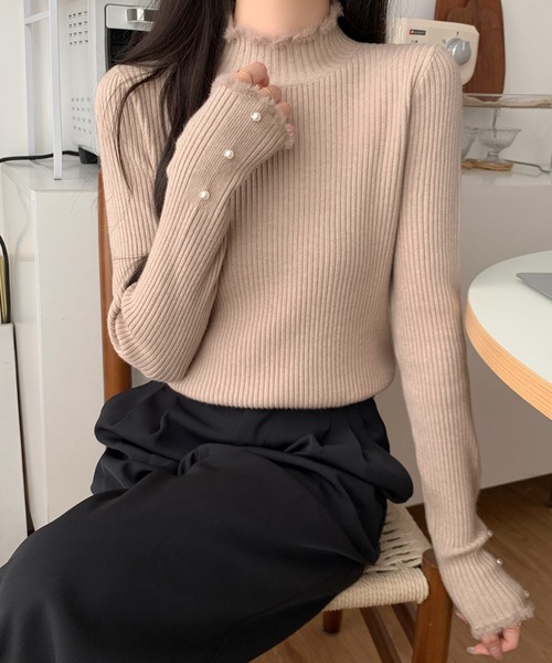 Girly Doll(ガーリードール)の「ハイネック袖パールボタンリブニット(ニット/セーター・レディース・ブラック/モカ/ベージュ・FREE)」の14枚目の写真