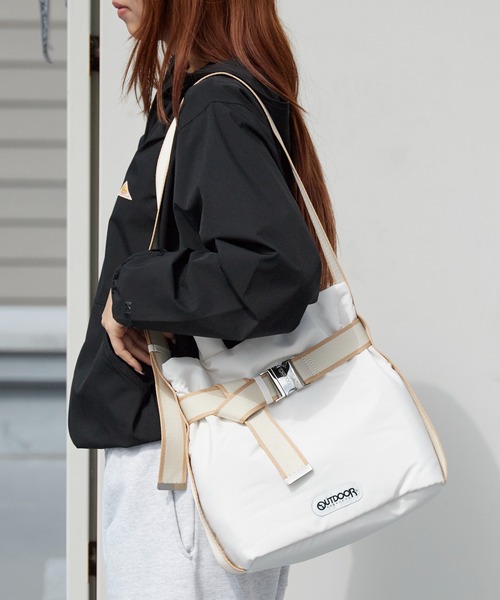 OUTDOOR PRODUCTS（アウトドアプロダクツ）の「OUTDOOR PRODUCTS/アウトドアプロダクツ 2WAY BELT TOTE(S) ブランドロゴ 巾着トートバッグ 秋 秋服 2026年秋冬（ショルダーバッグ・レディース・ブラック/アイボリー/モカ・FREE）」の17枚目の写真