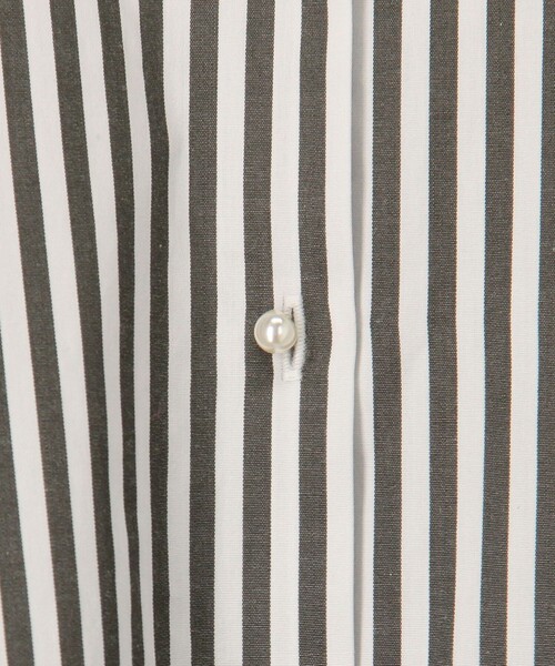 MICO COULIER（ミコクリエ）の「パール釦ペプラムブラウス（シャツ/ブラウス・レディース・グレー系その他/サックスブルー/ホワイト・38）」の20枚目の写真