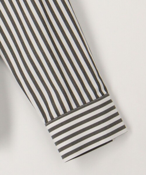 MICO COULIER（ミコクリエ）の「パール釦ペプラムブラウス（シャツ/ブラウス・レディース・グレー系その他/サックスブルー/ホワイト・38）」の22枚目の写真