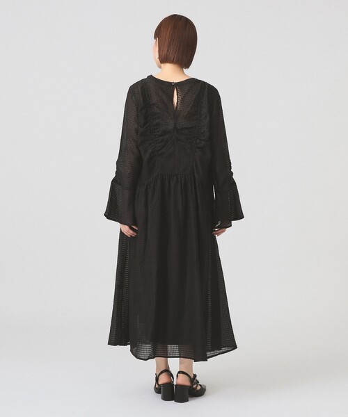 Ray BEAMS（レイビームス）の「【4/2値下げ】シアー ドロスト ギャザー ワンピース［洗える］（ワンピース・レディース・ブルー/ブラック・ONE SIZE）」の4枚目の写真