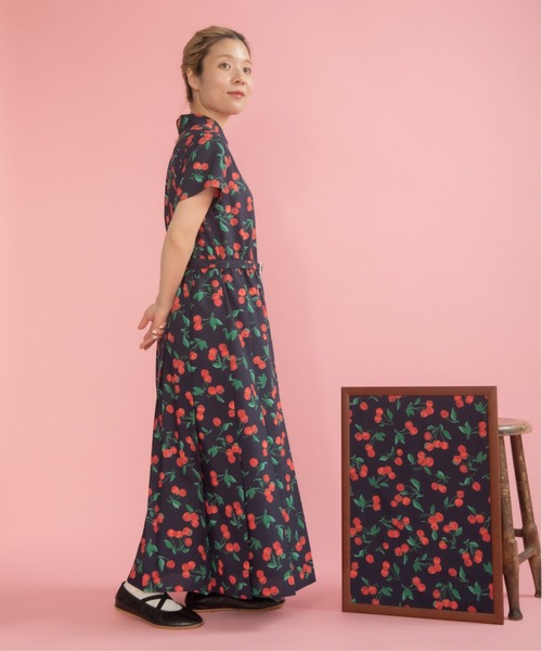 Dot&Stripes CHILD WOMAN(ドットアンドストライプス チャイルドウーマン)の「チェリープリント プリーツ半袖シャツワンピース(ワンピース・レディース・ネイビー/レッド・FREE)」の17枚目の写真